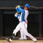 【日本ハム】昇格即スタメンの浅間がトドメの３ラン　新庄監督が指をクルクル→ベンチで大喜び