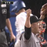 田中将大、200勝達成したみたいなガッツポーズ！ スーパーキャッチの丸に最敬礼ｗｗｗ