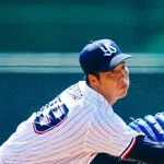 【悲報】ヤクルトデビューの青柳晃洋、2回4安打4四死球4失点