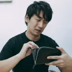 27歳ワイ「嫁のiPhone、服、靴買いますw外食、旅行代も全額負担です」←これ