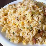【悲報】お前ら「炒飯は油入れれば入れるほど旨い！米を揚げるんや！」ワイ「わかった！」