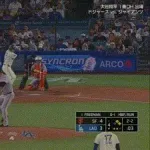 ドジャース、4回裏にフリーマンのタイムリーで同点！大谷がホームに生還し140得点！！！！！！！！！！！！！