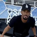 デュプランティエ、試合には出ないのにウキウキ梅田観光か