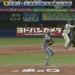 【ヤクルト対阪神24回戦】阪神　才木浩人が無念のアクシデント降板　ピッチャー返しが右足首を直撃→治療後に投球練習も続投を断念　神宮球場に阪神ファンの悲鳴