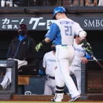 日本ハムが痛恨完封負け　プロ初中４日で７回２失点の伊藤を見殺し　七回まさかの３者連続三振にベンチで呆然