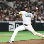 SB小久保裕紀監督、モイネロに反抗される