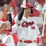カープ中村奨成、巨人戸郷から9号2ランホームラン!初の2桁HRにリーチ!!