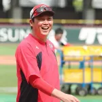 広島新井監督続投「麦になりたい」