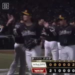 【楽天対ソフトバンク25回戦】ソフトバンク逆転勝ちで2年連続21度目の優勝へⅯ1！3点差をひっくり返す！栗原がⅤ打＆近藤が同点打！柳町5号2ラン！上沢7回3失点12勝目！