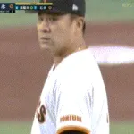 【巨人対中日24回戦】巨人・田中将大が６回２失点　阿部監督とのグータッチに笑顔　８５球の力投