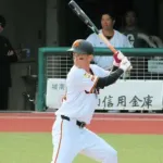 【悲報】読売ジャイアンツ、急に獲得したDeNA乙坂に戦力外通告・・・・・・