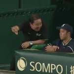 ヤクルト・青柳、原口の引退記念撮影への参加を自重する