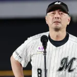 ロッテ吉井監督が涙...「嫌な思いをさせて申し訳ない」ファンに"謝罪"
