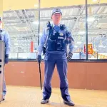 群馬・沼田市のスーパーにクマが侵入　客の70代男性が襲われけが　命に別状なし