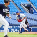 バウアー、社会人相手に1回5失点