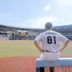 千葉魂　吉井監督のラストタクト　選手たちとの別れ、緩んだ涙腺　千葉ロッテ（第５００回）