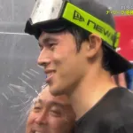 ロバーツ監督「朗希に乾杯」　シャンパンファイトの挨拶で称賛