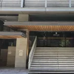 本当にJCのスカート内が撮影できるのか好奇心が湧いた熱心な先生、懲戒免職