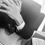 【超絶悲報】日本人、3連休のせいで火曜日まで株を売れない