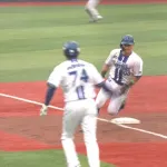 丸の肩w 弱々しいバックホームで生還される