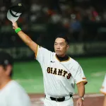 【悲報】巨人阿部慎之助監督、何故か岡本の前で送りバントをし、案の定岡本が敬遠される・・・・