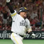 ソフトバンク・山川　サヨナラ打に「サードゴロだと思いました」右拳を突き上げ、大喜び