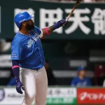 レイエス止まらん　１試合２発　七回にも左越え２ラン、三回には勝ち越し２ランを中越えに　