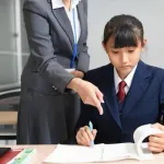 【悲報】塾関係者「早慶マーチに行けば大手余裕です」