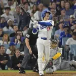 プレーオフで6回10奪三振0失点3打数3安打3本塁打の成績を超えれば史上最高の野球選手です←これ