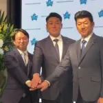 DeNA、三浦大輔前監督の退任会見&相川亮二新監督の就任会見を開催　背番号81は相川新監督に継承