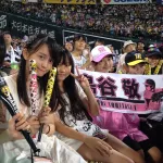 【画像】阪神ファン女子、ガチで可愛すぎるwwwwwwwww