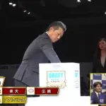 今年のドラフト会議に小久保監督は出席せず