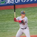 巨人重鎮OBが岡本和真に憤慨「お前が3カ月いなかったから優勝逃したのに、なぜメジャーに行くんだ？