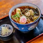 山菜そばに入ってる謎の茎あるでしょ？