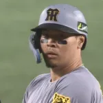 阪神2-1ソフトバンク 初戦を飾る!!!近本安打→盗塁→中野セーフティ→森下最低限→佐藤輝明勝ち越し打!!村上7回1失点で虎の強さを見せつける!!