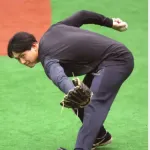 【悲報】阿部監督、平内をアンダースローに転向させるwwwwwwwww