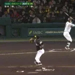 【日本シリーズ第3戦】阪神、初回2アウト一塁から佐藤輝明のタイムリーツーベースで1点先制！佐藤輝明は3試合連続タイムリー！！！！！！！！！！！！！！！！！！！！！！！！