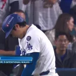 【WS第3戦】大谷翔平、延長11回2アウトランナー無しで二打席連続申告敬遠…