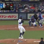 【WS第3戦】ブルージェイズ・カーク、逆転3ランホームラン