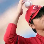 カープ長野久義を「巨人に返したのは間違っていなかった」鈴木本部長「巨人で引退するのが一番」にじむ親心