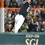 ソフトバンク今宮健太が右かかと痛で別メニュー調整 前夜超ファインプレーも着地時痛める