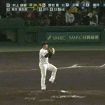 【日本シリーズ第5戦】ソフトバンク・野村勇、延長11回に阪神・村上から勝ち越しソロホームラン！！！！！！！！！！！！！！！！！！！！！！！！！！！！！！