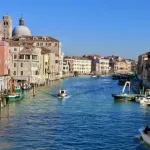 イタリア(食べ物おいしいです、観光名所多いです、優しい人多いです)←この国