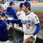 「なんで笑っているんだ」大谷翔平が実行した深夜の点滴　米記者が伝えた延長18回→二刀流先発の舞台裏「まだ治療が必要だった」