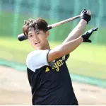野手転向の阪神・西純　秋季キャンプのテーマは「強い打球を打つ」初日から屋外３０６スイング、室内２００球弱