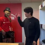 【サッカー】中村敬斗さん、中指を立ててしまう…