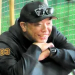 【画像】巨人・阿部監督、泉投手のブルペン202球投げ込みを見てご満悦