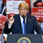 【悲報】アメリカ人目が覚めるトランプ不支持59%「米国は誤った方向に進んでる」67%