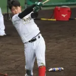 【阪神】中川勇斗が来季のさらなる飛躍へ気合「打つ方を生かして」残留練習では外野守備特守も