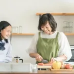 【悲報】主婦の年収が1200万は暴論やけど、家事って割とスキルいるよなｗｗｗｗ